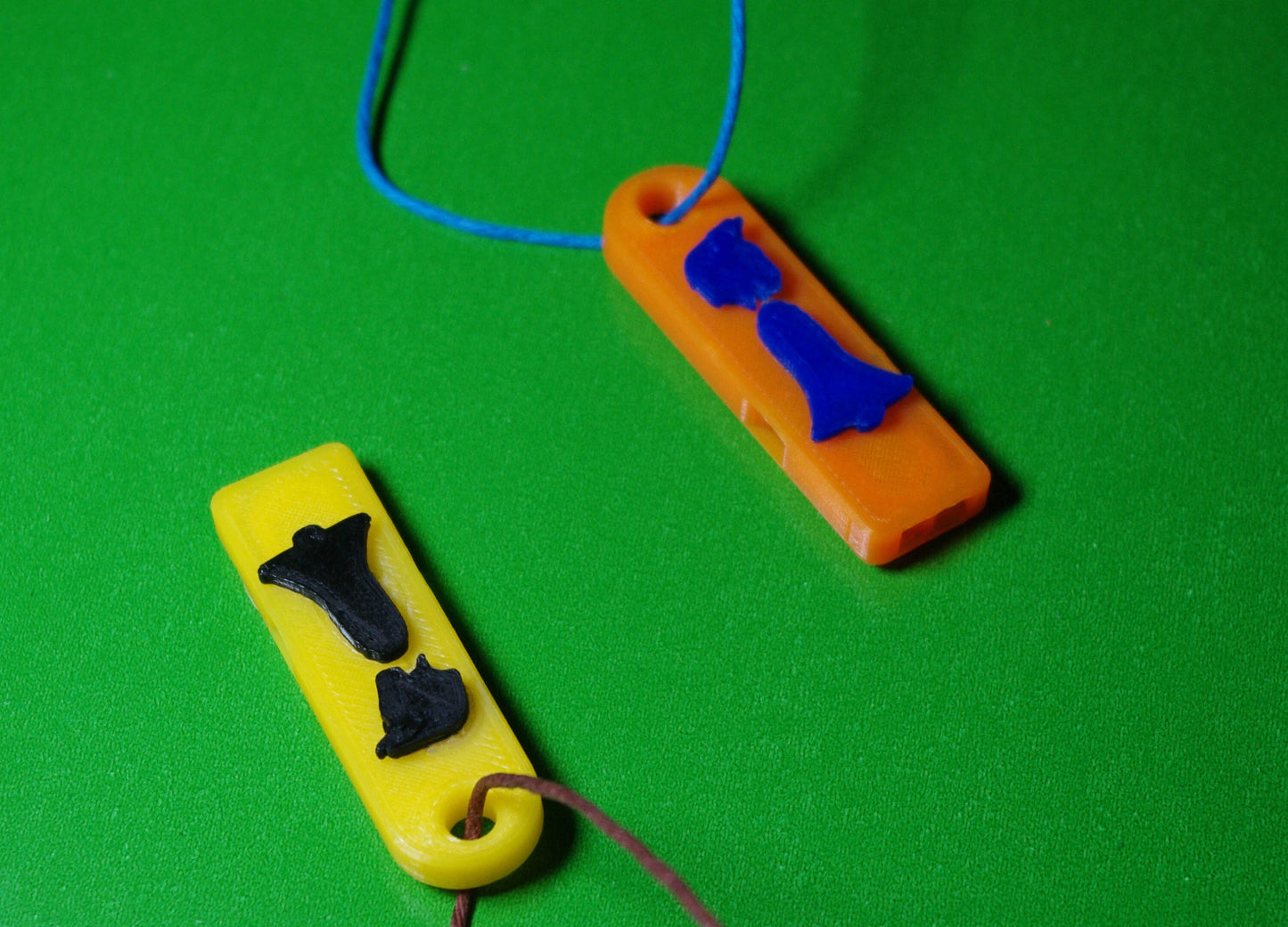 Very Loud 3d printed cat megaphone keychain whistle. Quick UK dispatch. Various Colours