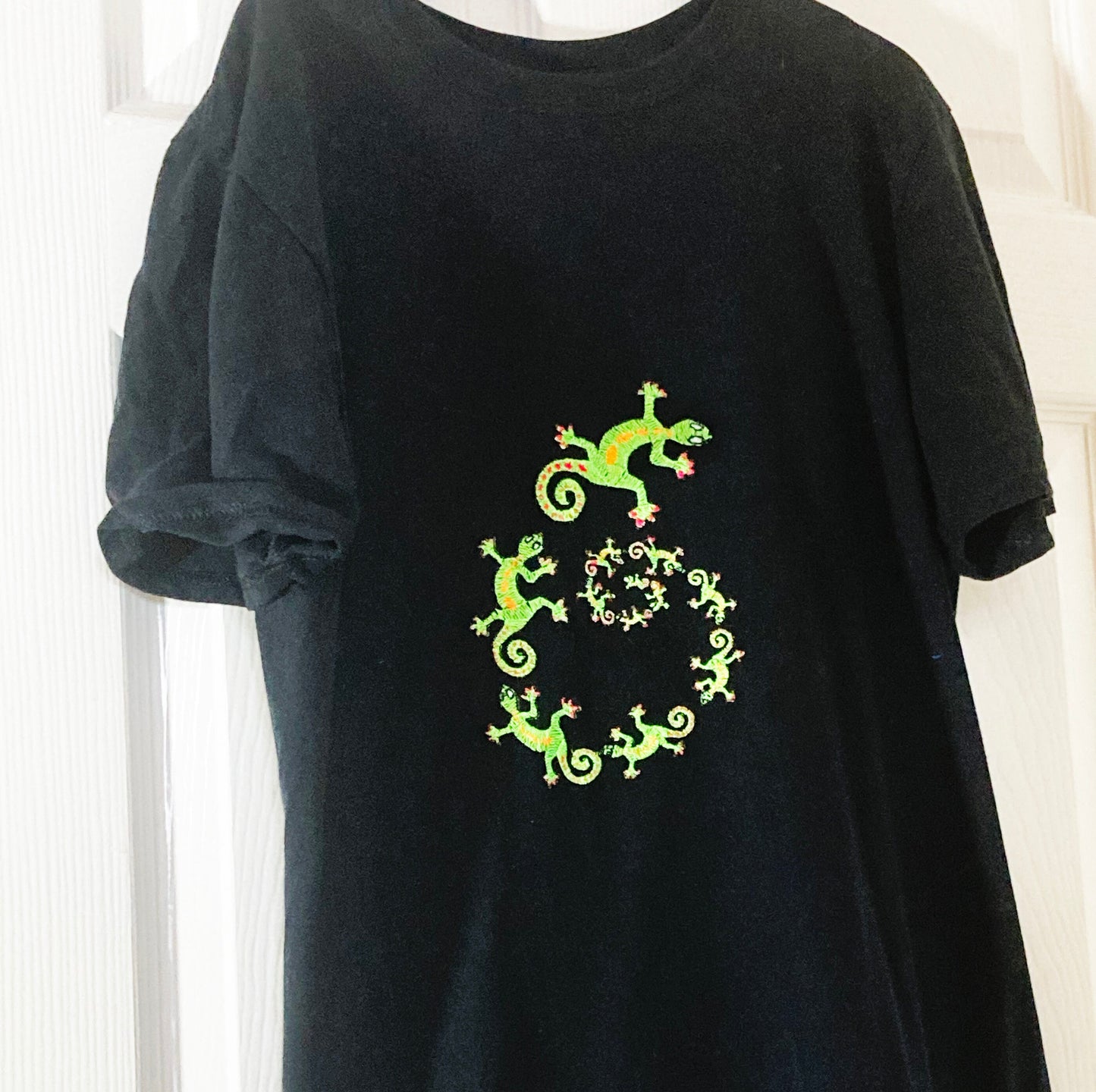 UV Reactive embroidered Gecko spiral T-shirt Orginal Design by Alleykat. Quick dispatch. Free UK Delivery.